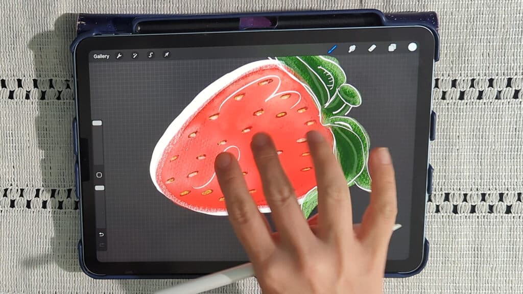 giving your strawberry a white sticker outline