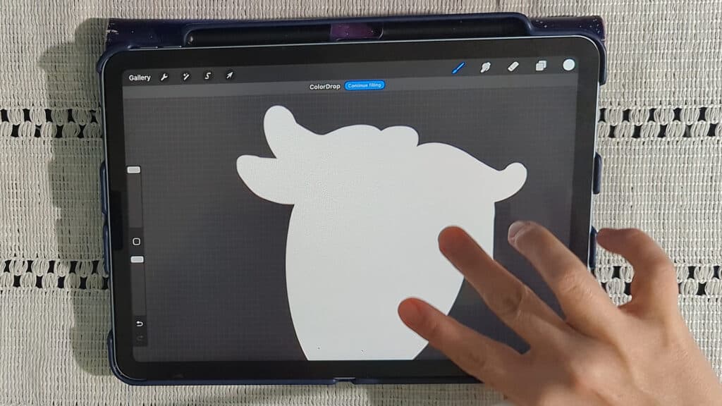 filling in your white outline in procreate